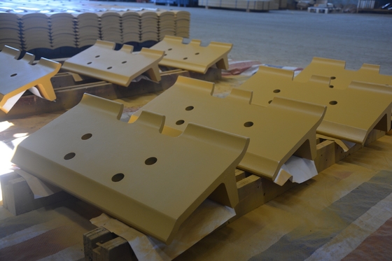SG 25MnB لوحة حذاء الجنزير D275A 17M-32-31110 لوحات مسار مقاومة للتآكل