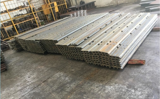 600mm حفارة المسار لوحة الأحذية PC300-6 216 وصلة الملعب المسار لوحات