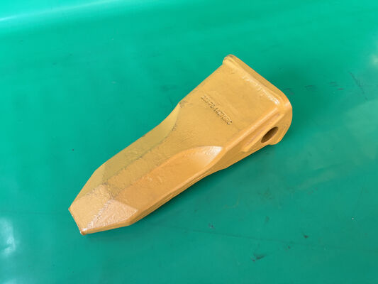 أسنان دلو كوماتسو مزورة PC400RC 208-70-14270RC