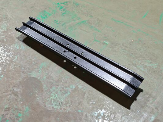 كوماتسو PC60 حذاء المسار الثلاثي كروزر حذاء المسار الطول STG135A-8-750-001